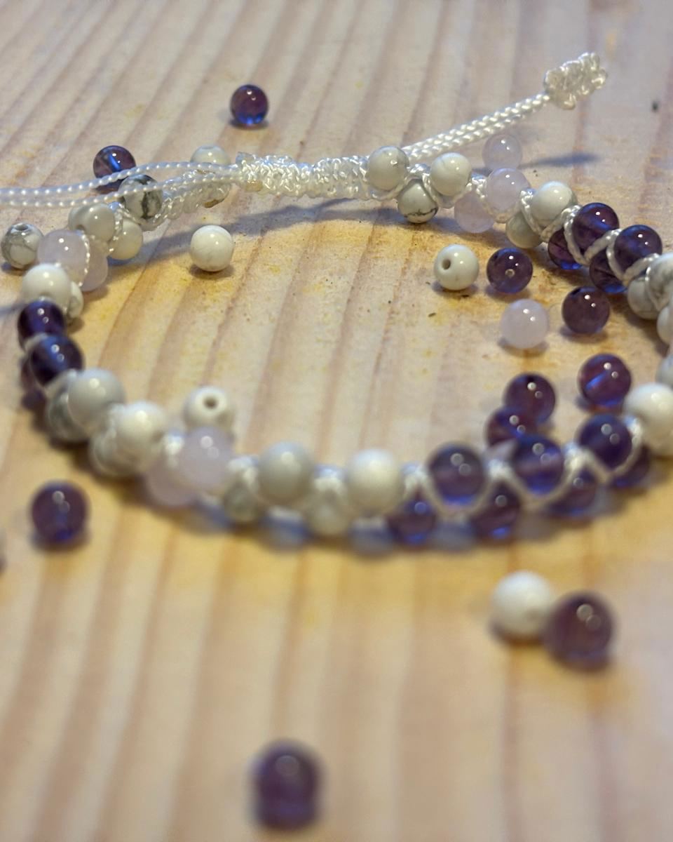 Deep Rest — Amethyste, howlite et quartz rose — calme et lacher-prise